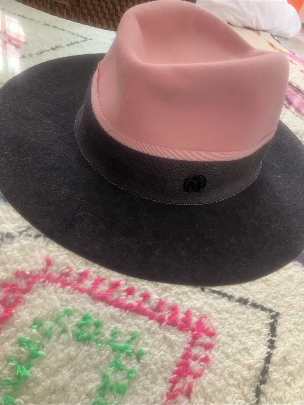 Two-Tone Pink and Black Felt Fedora Hat
